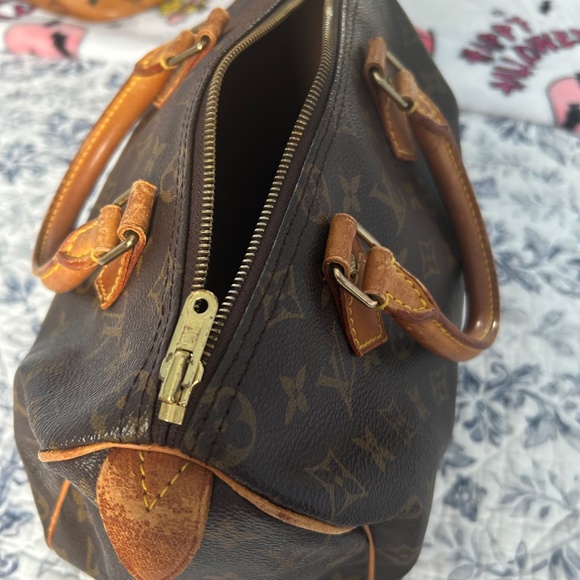 Vintage Louie Vuitton hand bag - Picture 4 of 11